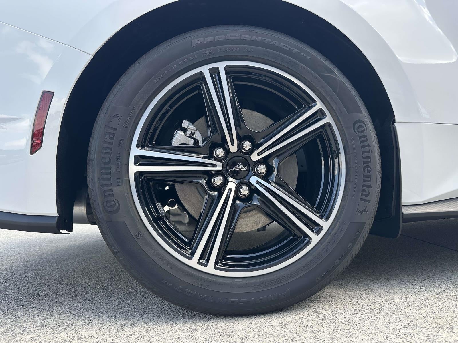 2025 Ford Mustang ECOBOOST FASTBACK