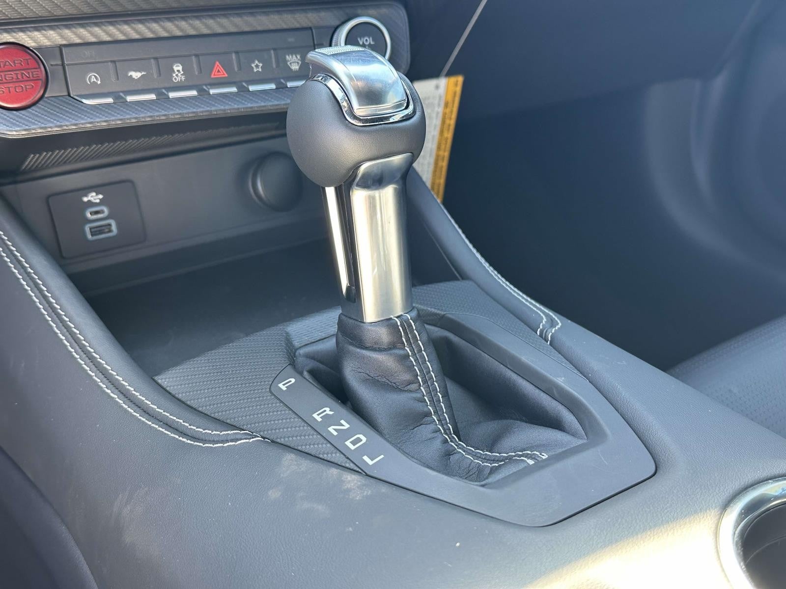 2025 Ford Mustang ECOBOOST PREMIUM CONVERTI