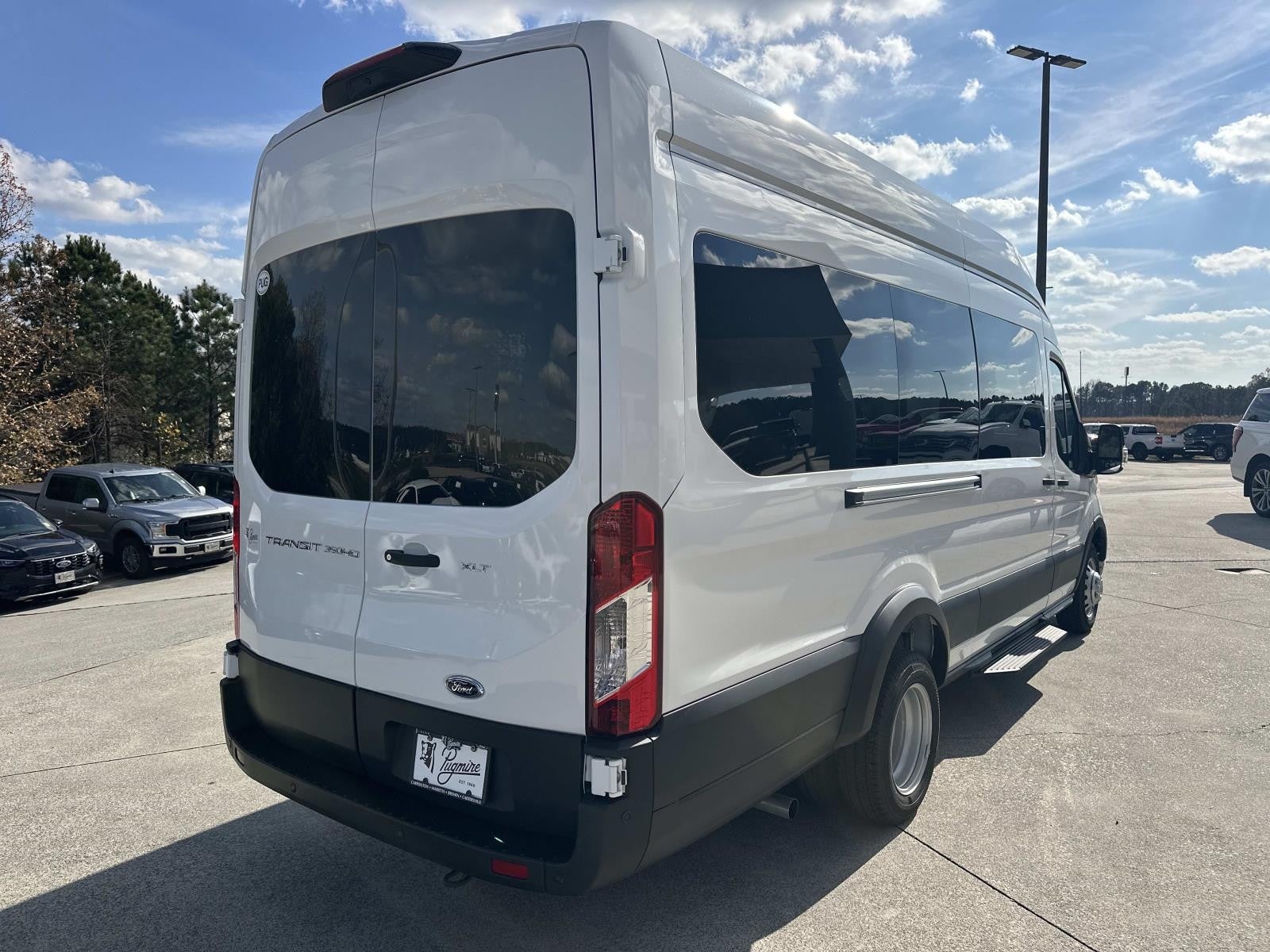 2025 Ford Transit Passenger Wagon T-350 HD 148 EL HIGH ROO