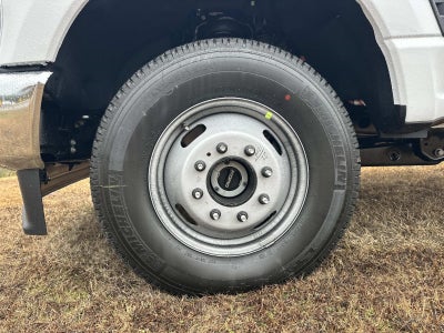 2026 Ford Super Duty F-350 DRW XL 4WD CREW CAB 179 WB 6