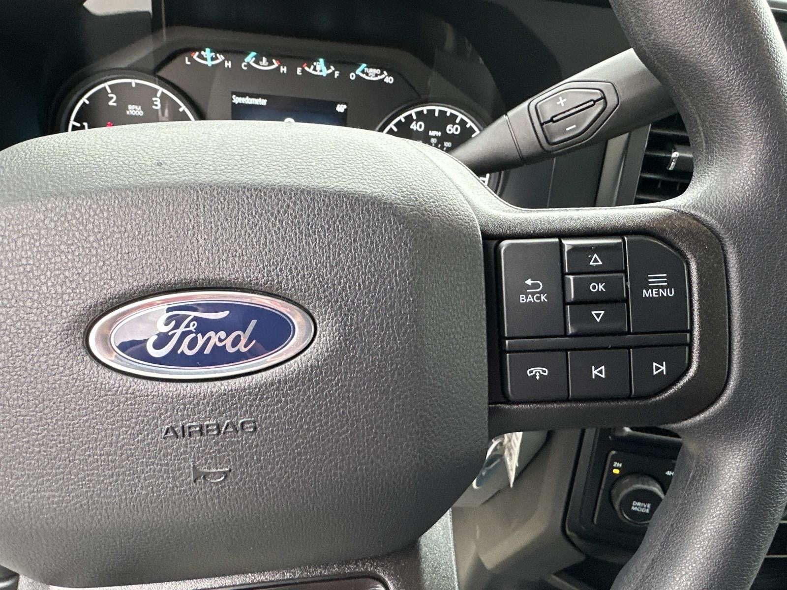 2026 Ford Super Duty F-350 DRW XL 4WD CREW CAB 179 WB 6