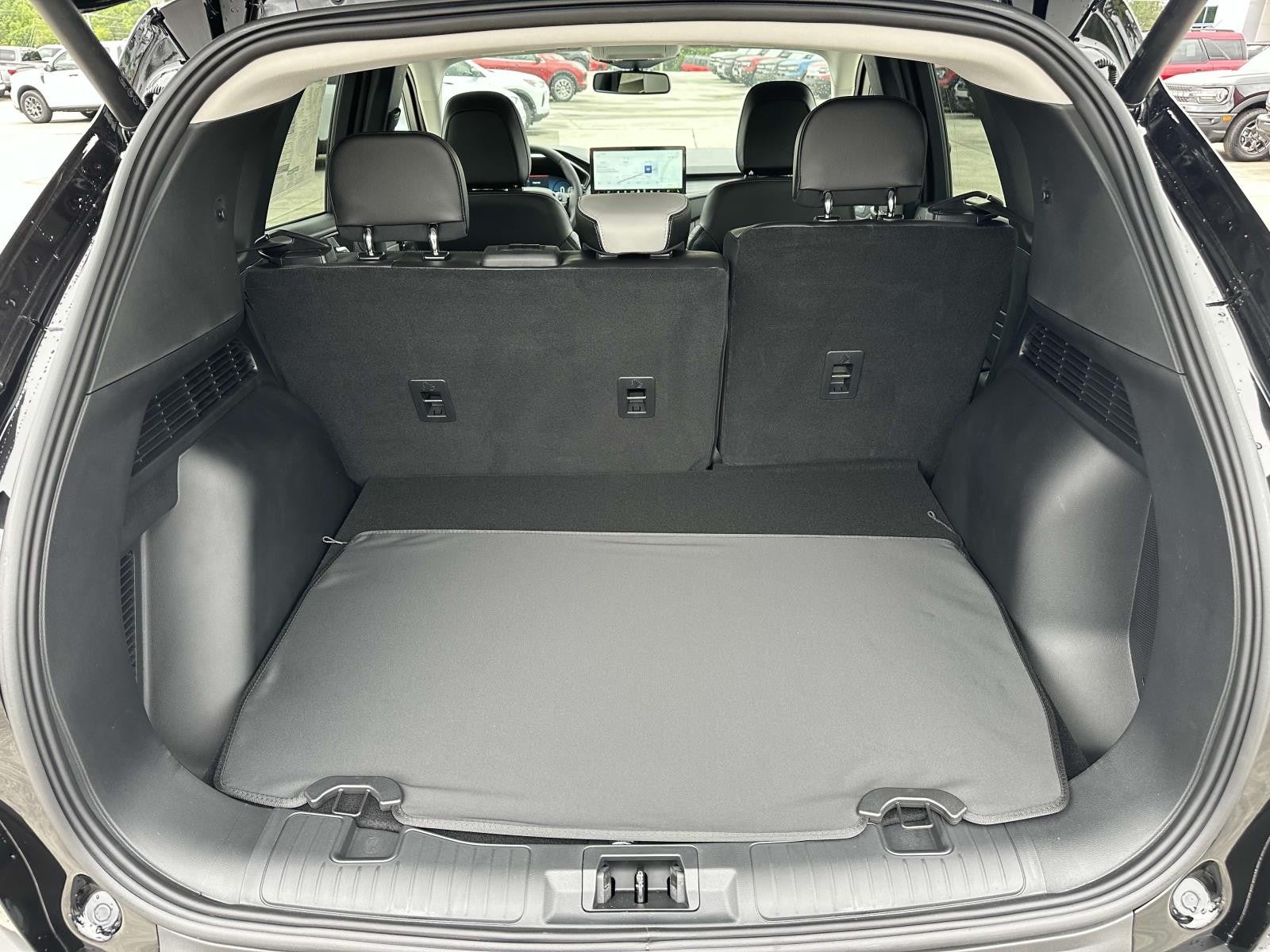 2025 Ford Escape PHEV FWD