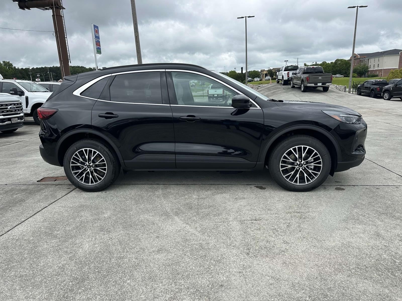 2025 Ford Escape PHEV FWD