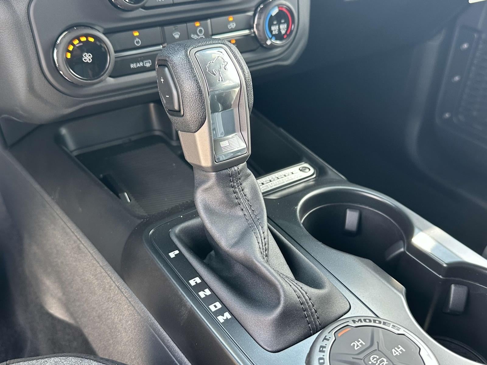 2025 Ford Bronco BASE 4 DOOR 4X4