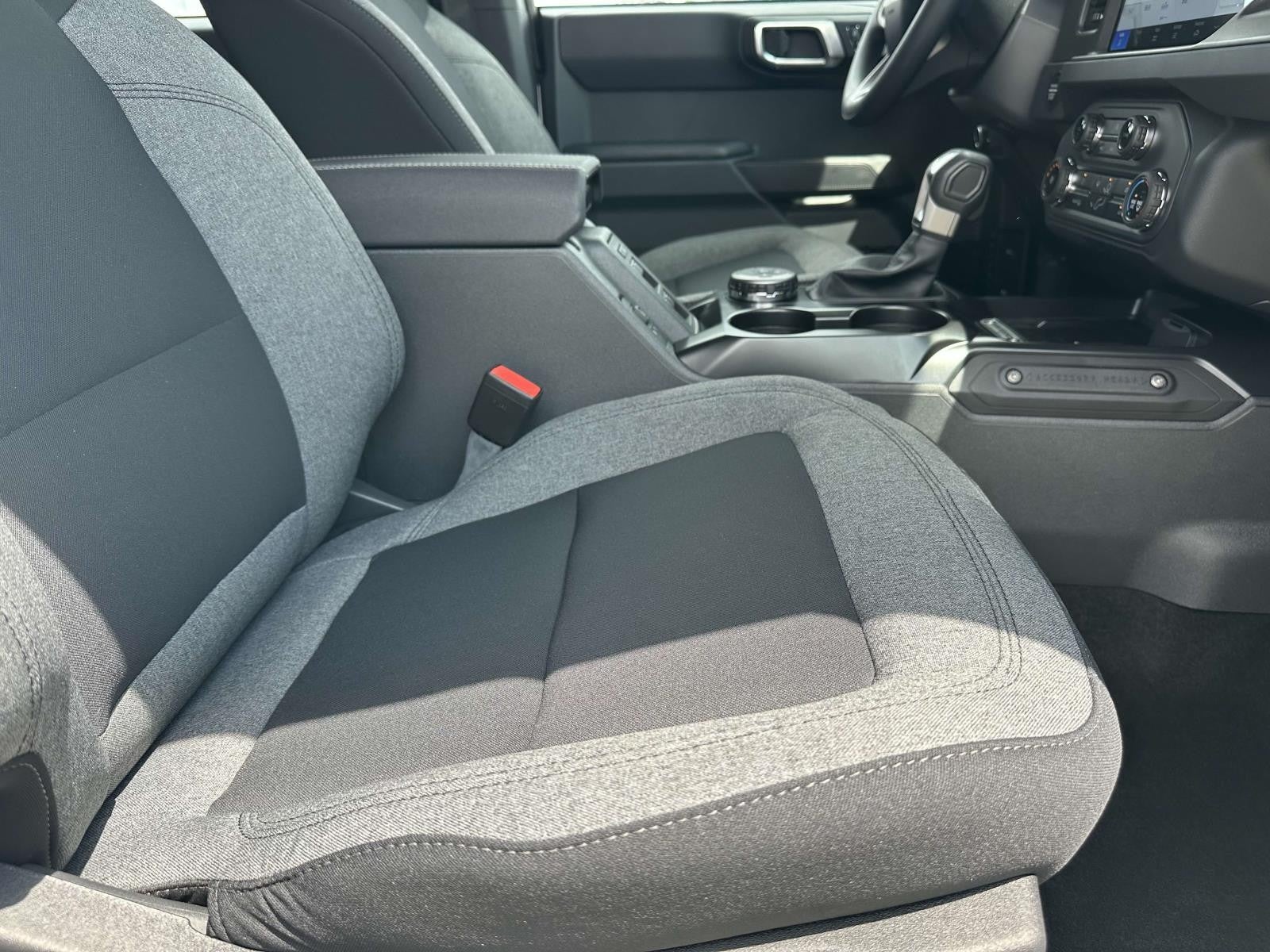 2025 Ford Bronco BASE 4 DOOR 4X4