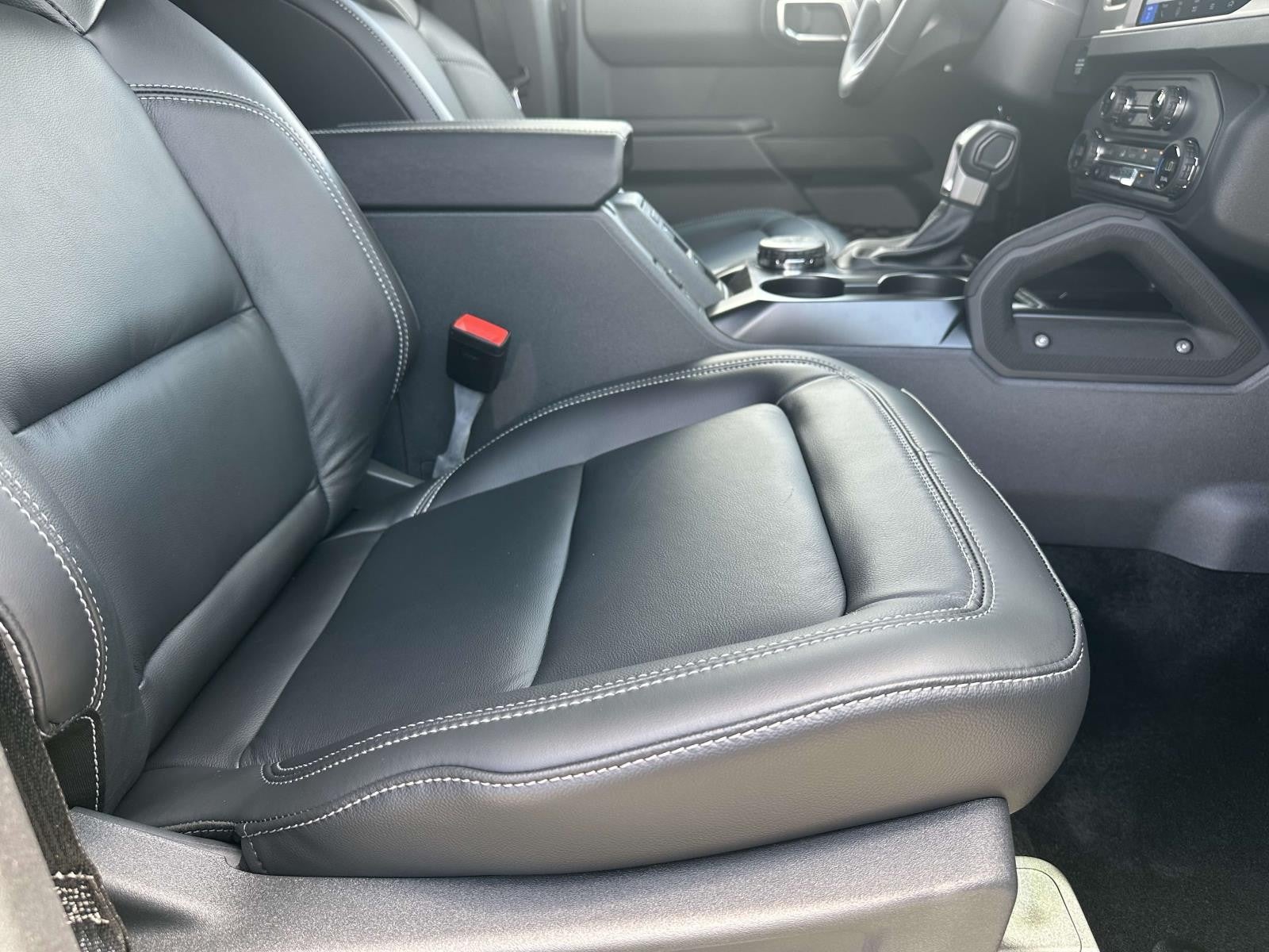 2025 Ford Bronco OUTER BANKS 4 DOOR 4X4