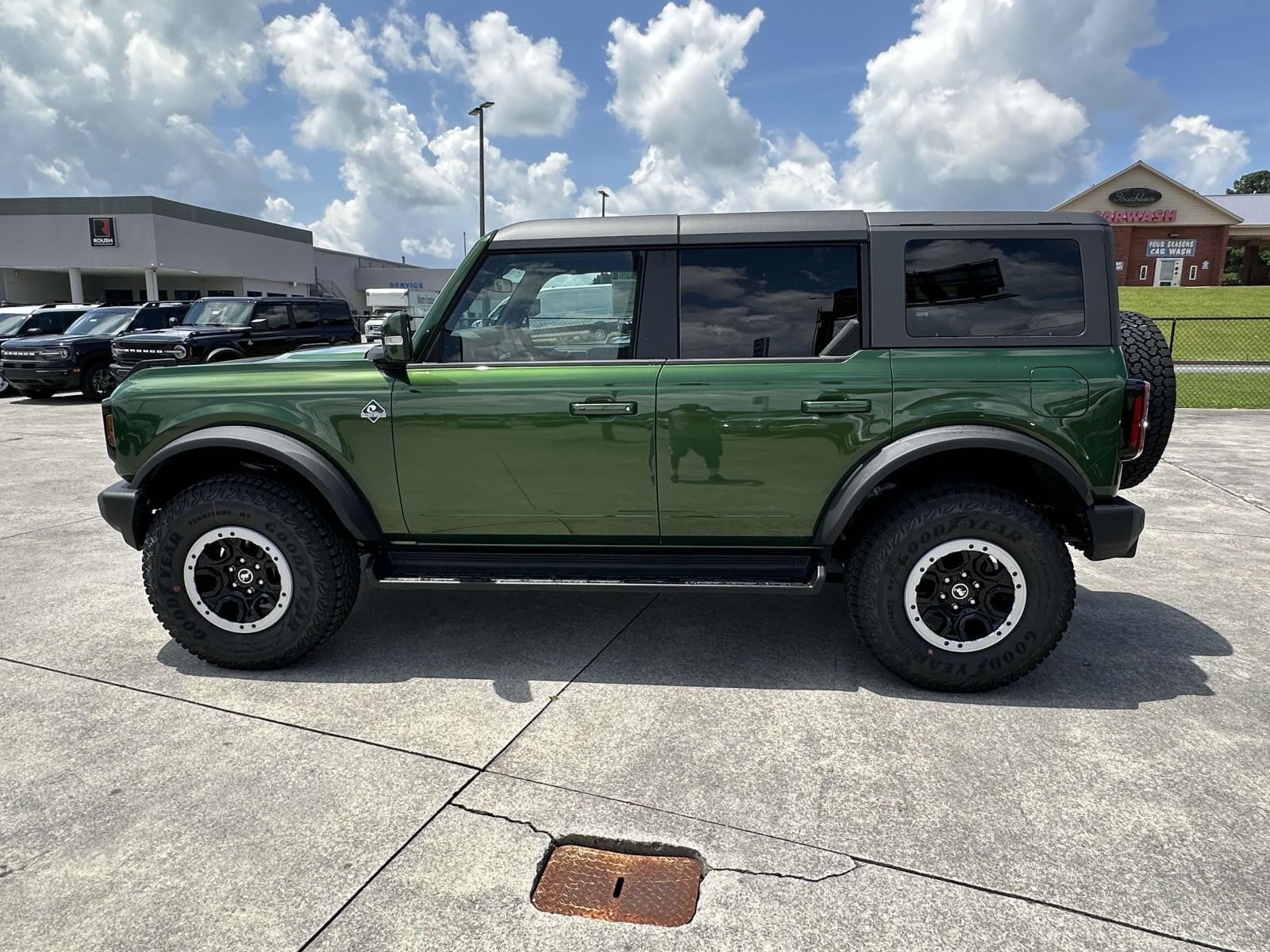 2025 Ford Bronco OUTER BANKS 4 DOOR 4X4