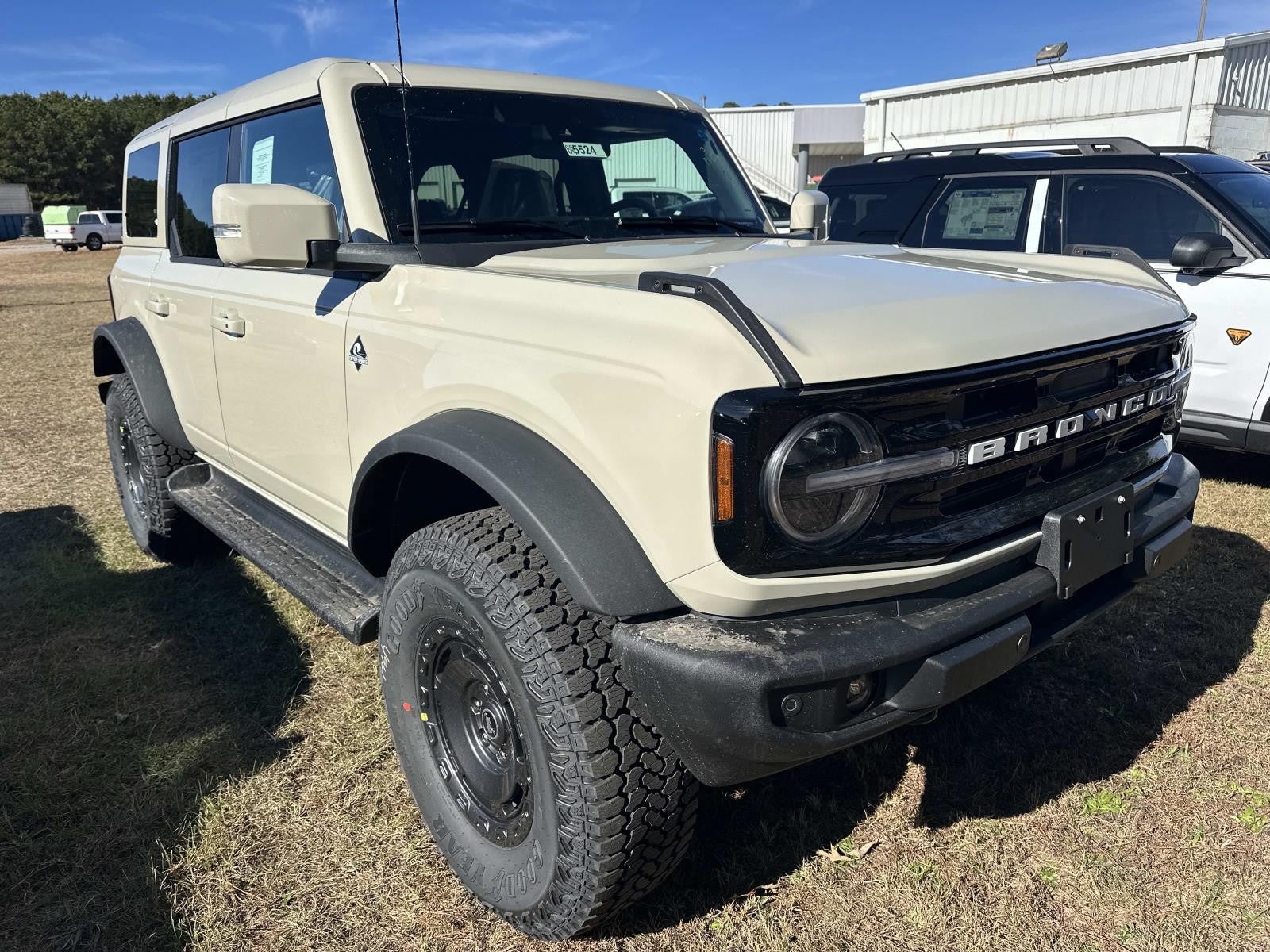 2025 Ford Bronco OUTER BANKS 4 DOOR 4X4