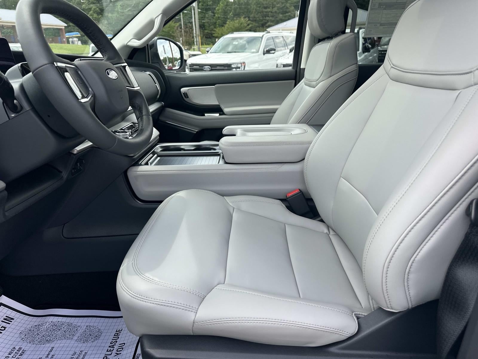 2026 Ford Expedition Max ACTIVE 4X2