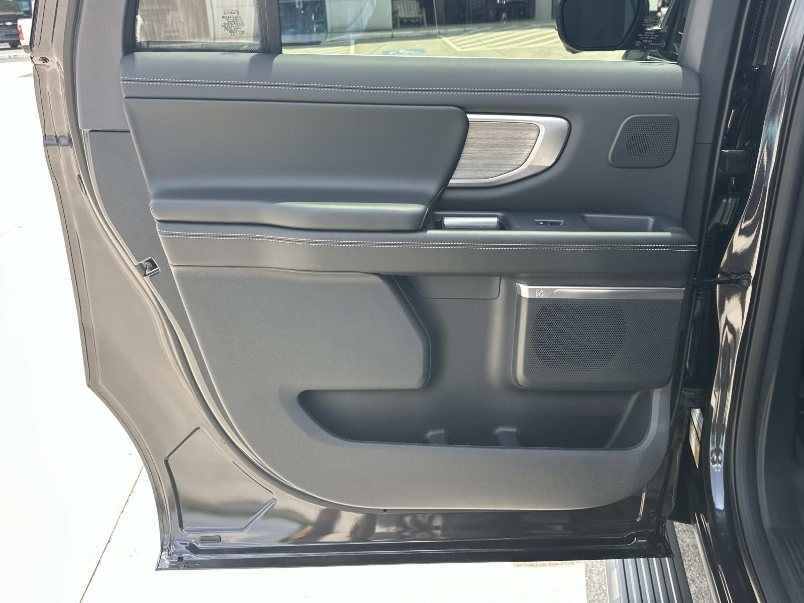 2027 Ford Expedition Max PLATINUM 4X4