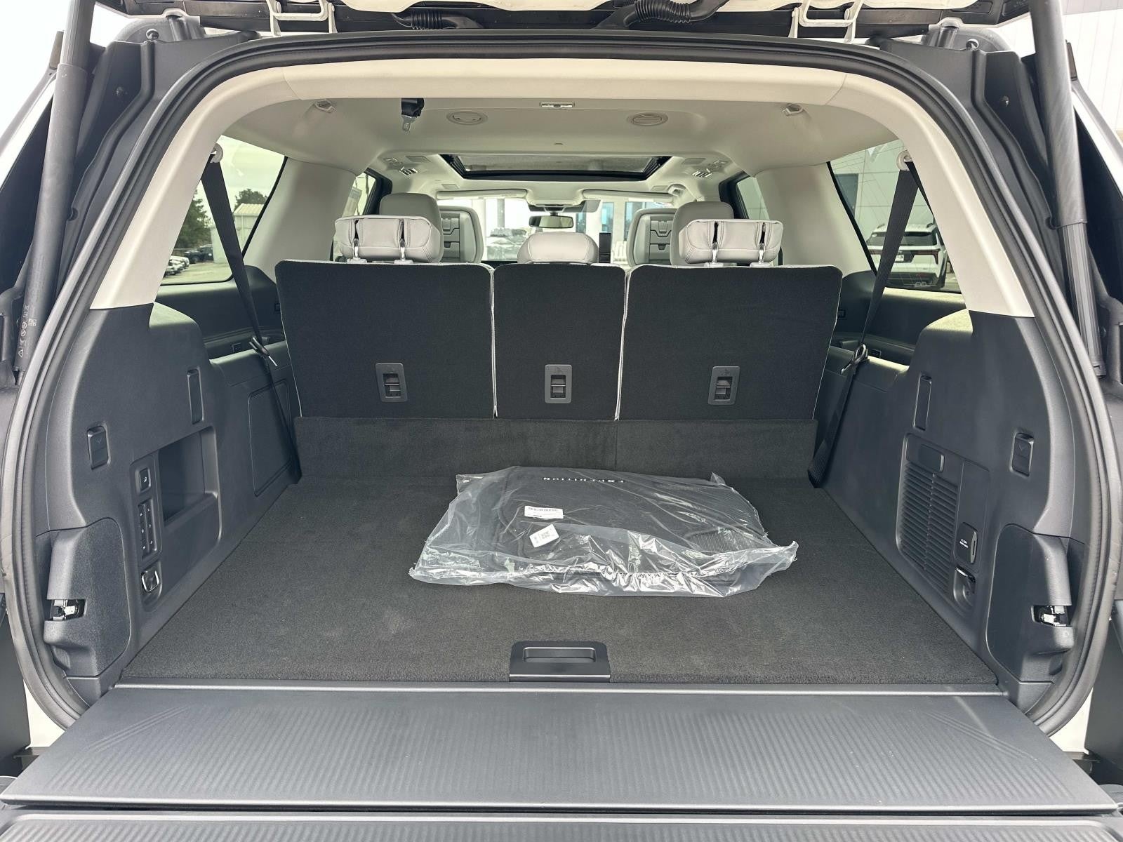 2026 Ford Expedition Max PLATINUM 4X4