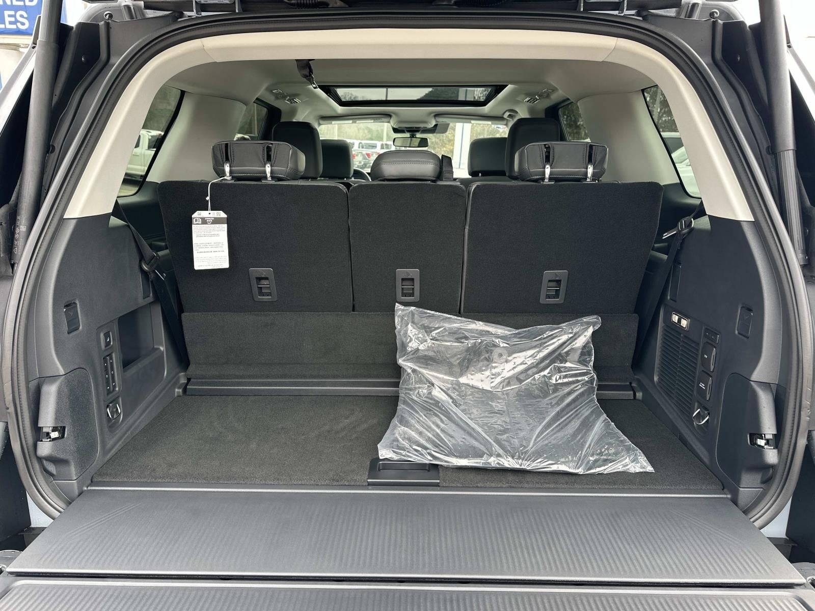 2025 Ford Expedition ACTIVE 4X2