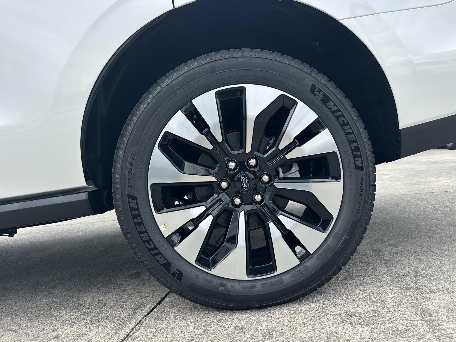 2026 Ford Expedition PLATINUM 4X4