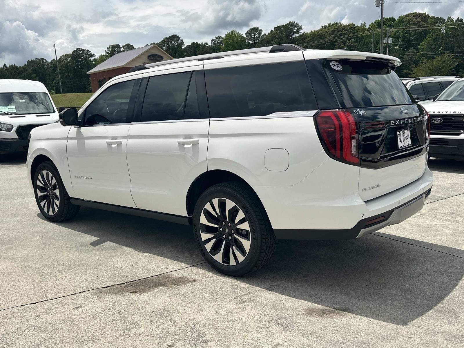 2026 Ford Expedition PLATINUM 4X4