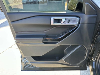 2024 Ford Explorer ST-Line