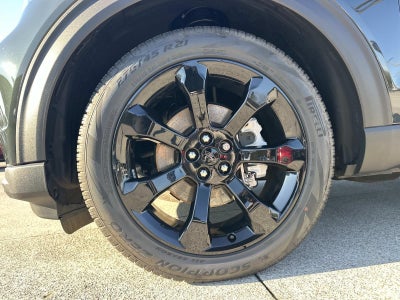 2024 Ford Explorer ST-Line