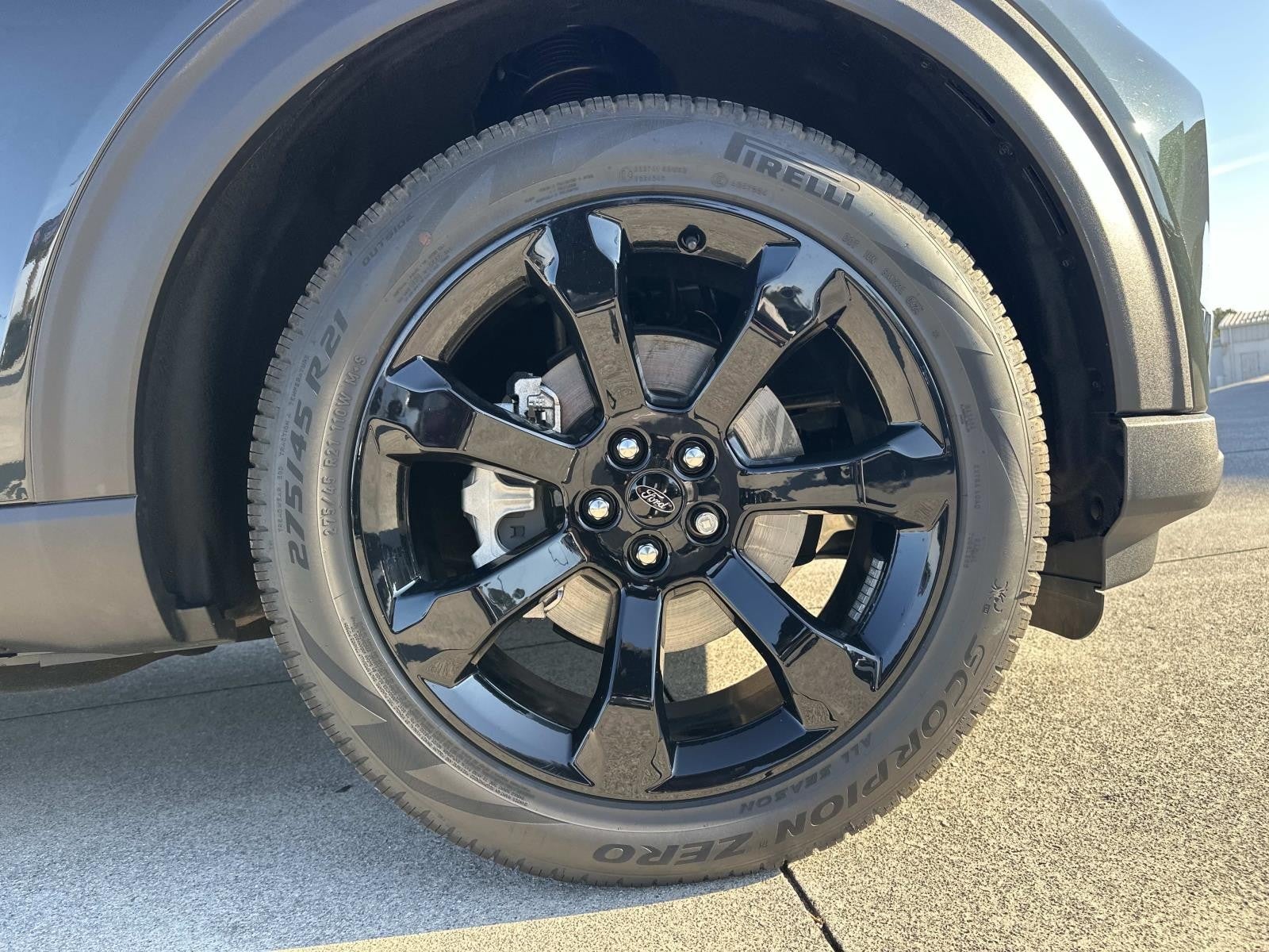 2024 Ford Explorer ST-Line