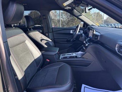 2024 Ford Explorer ST-Line