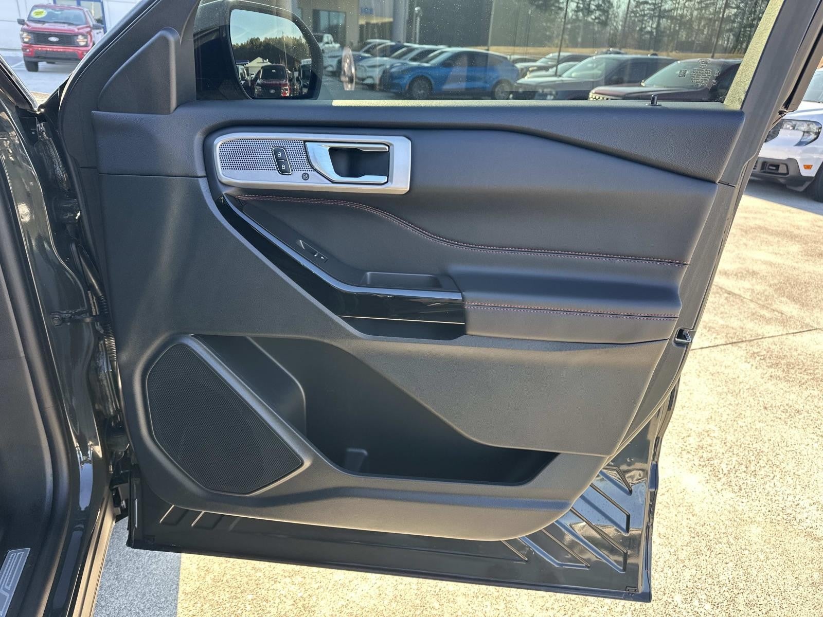 2024 Ford Explorer ST-Line