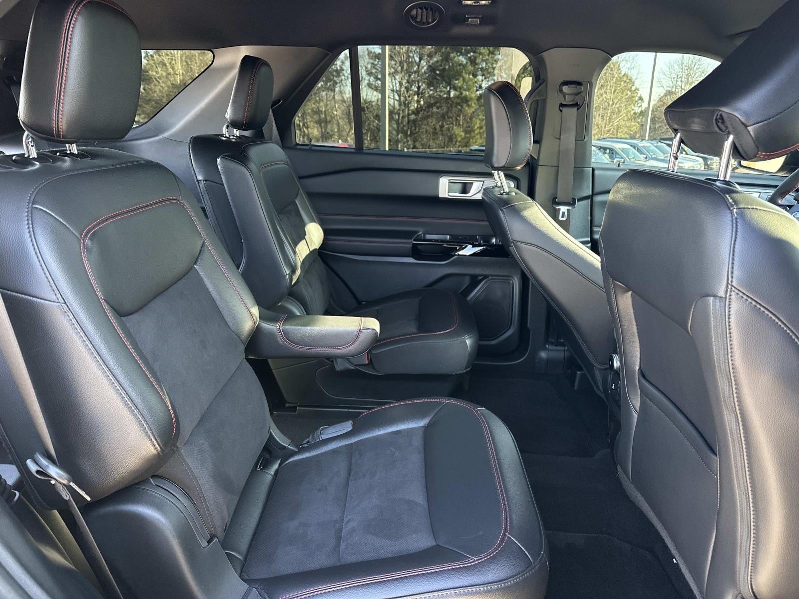 2024 Ford Explorer ST-Line