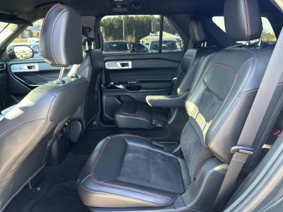 2024 Ford Explorer ST-Line