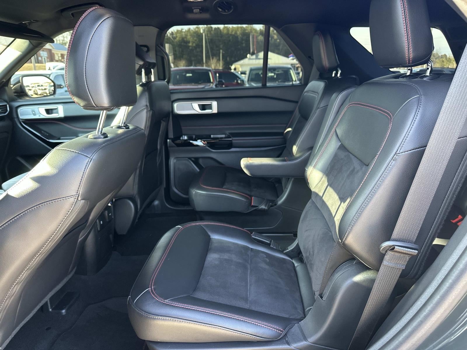 2024 Ford Explorer ST-Line