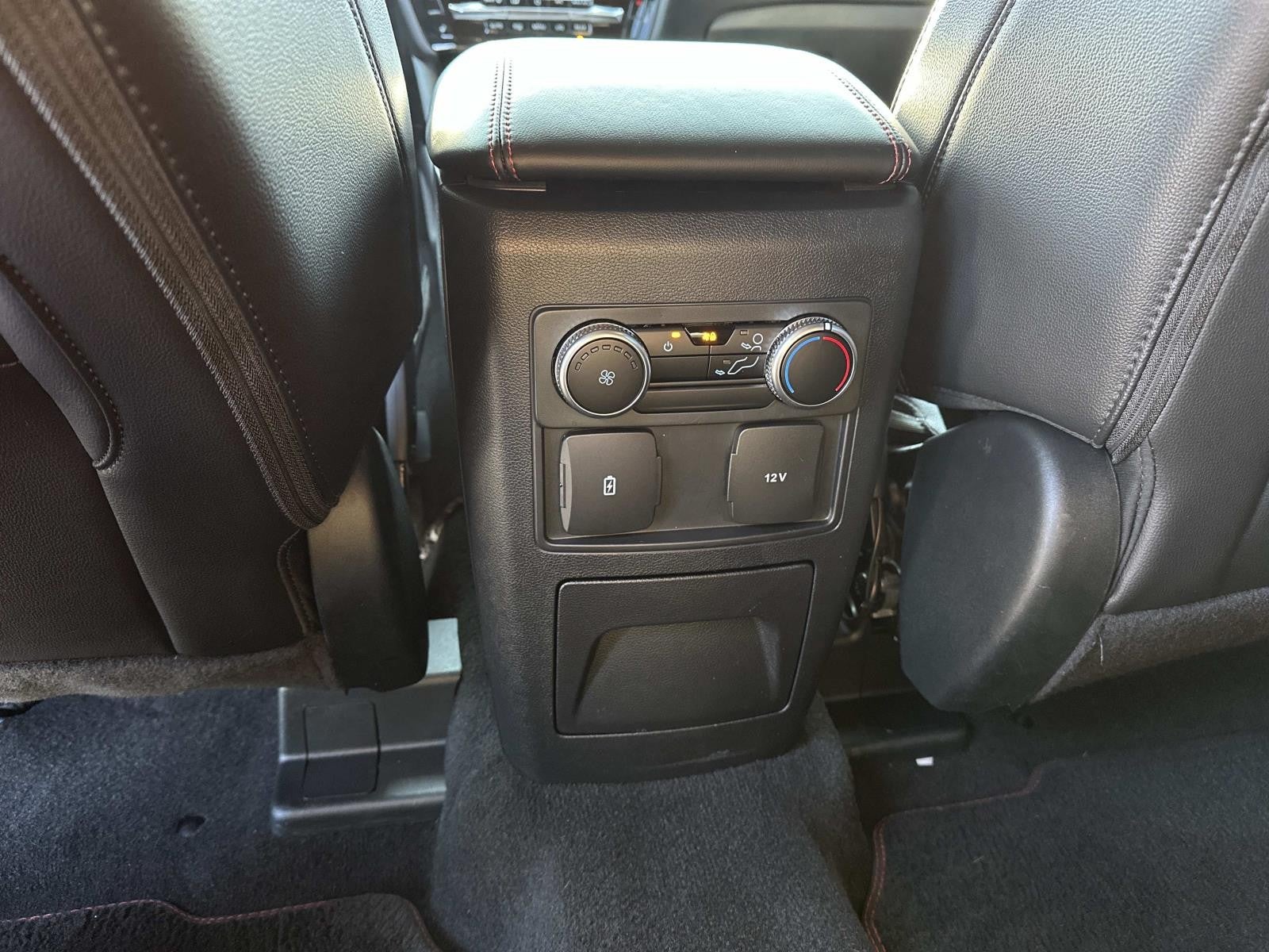 2024 Ford Explorer ST-Line