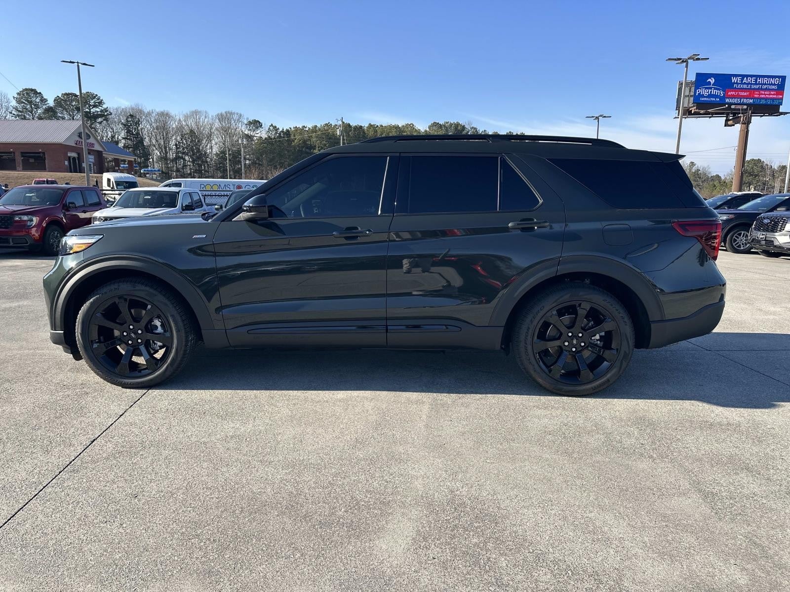 2024 Ford Explorer ST-Line