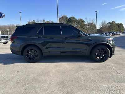 2024 Ford Explorer ST-Line