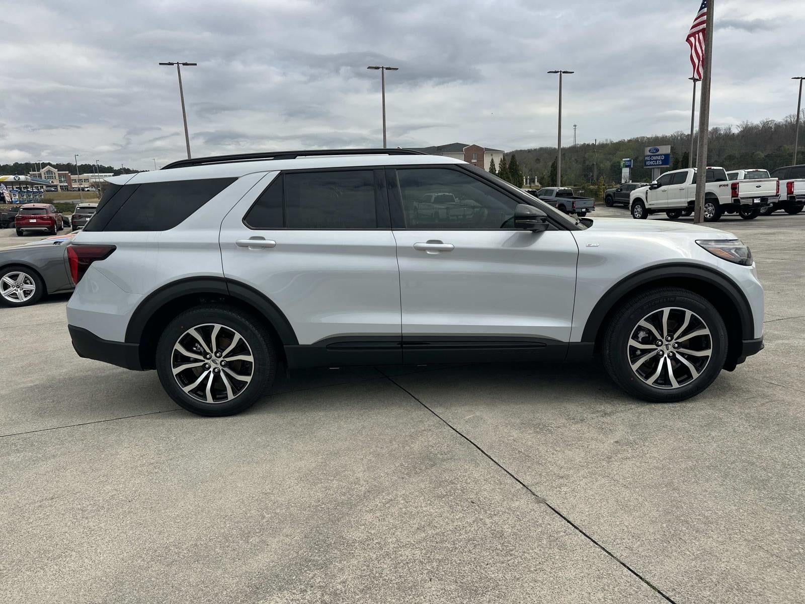 2026 Ford Explorer ST-LINE RWD