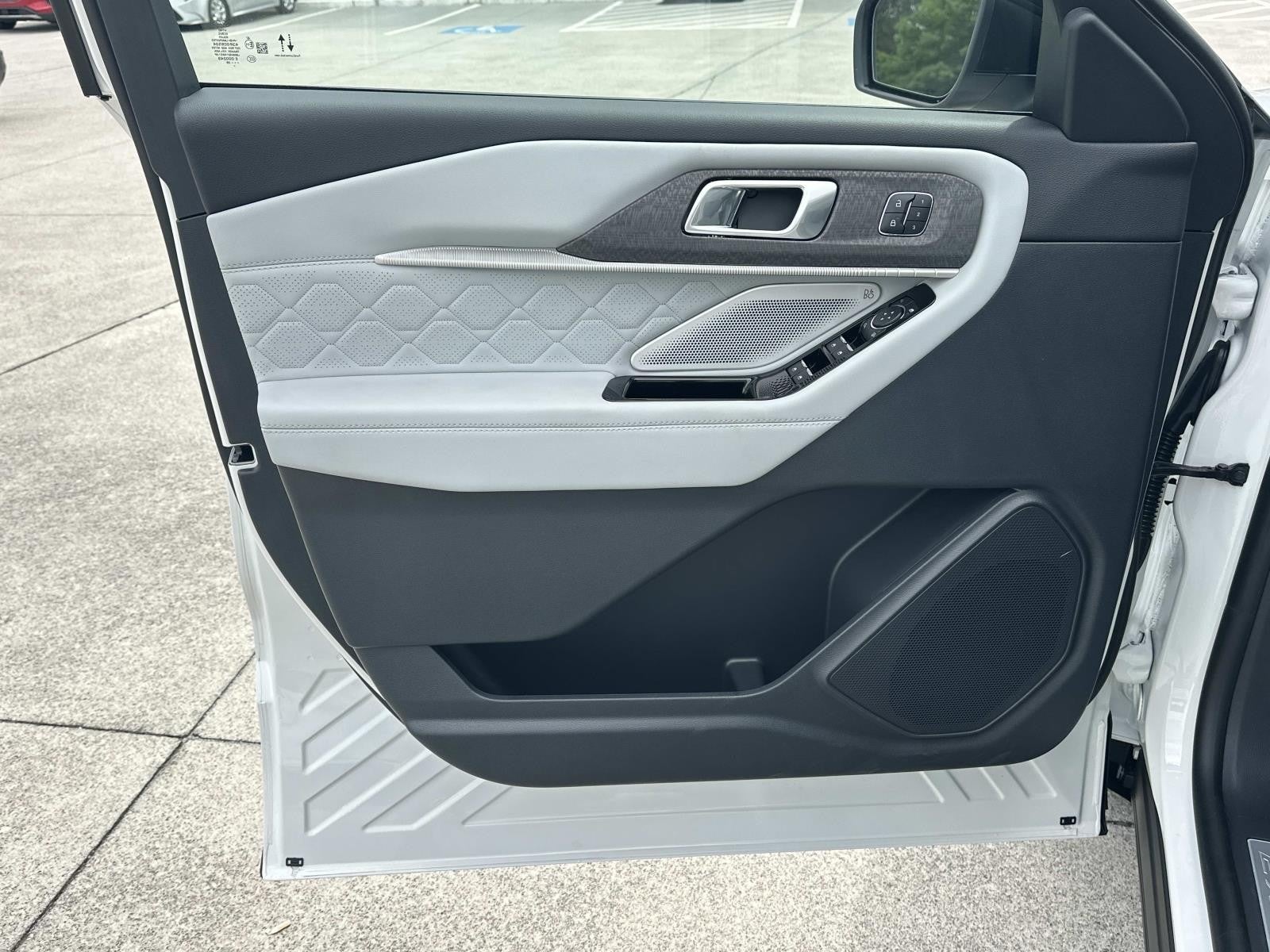2026 Ford Explorer PLATINUM 4WD