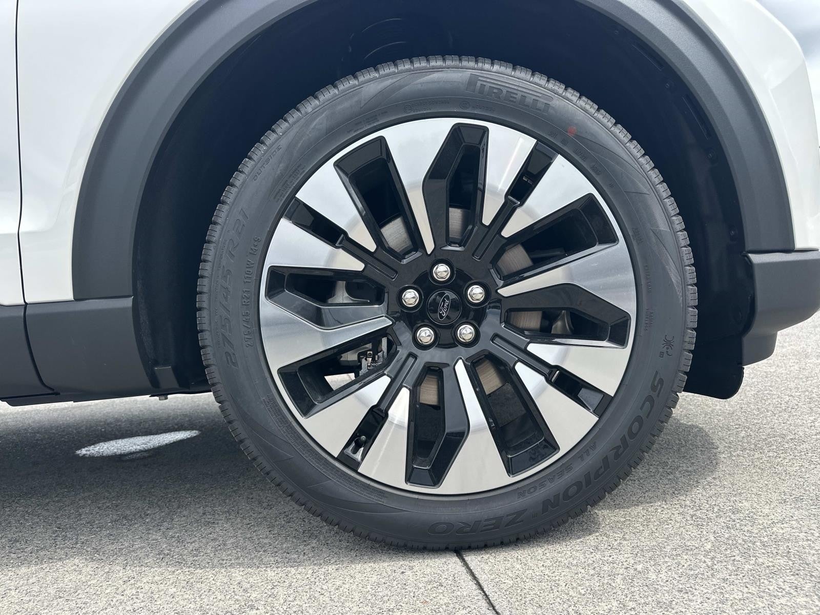2026 Ford Explorer PLATINUM 4WD