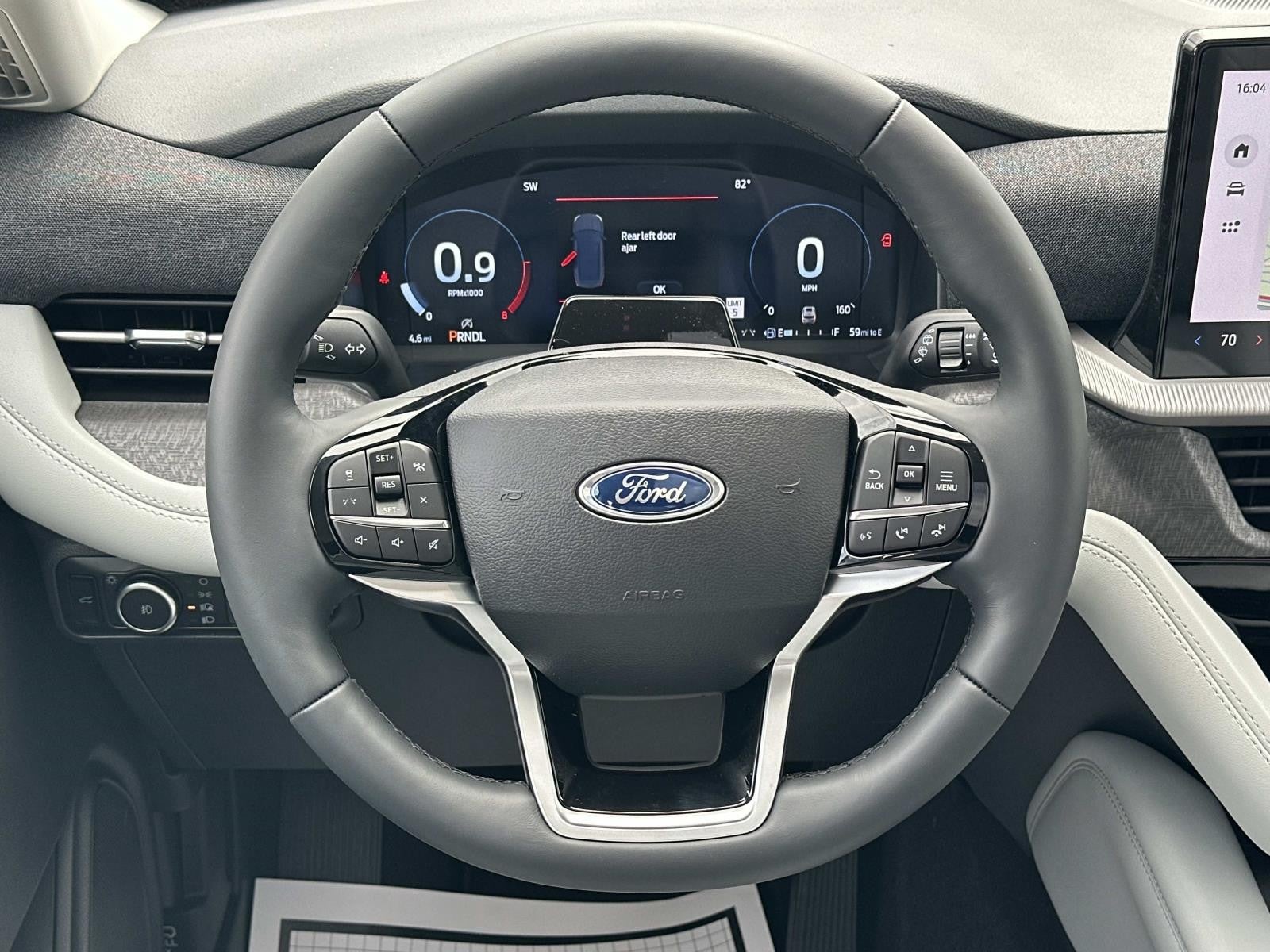 2026 Ford Explorer PLATINUM 4WD