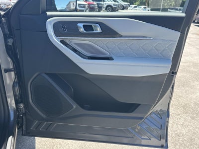 2026 Ford Explorer PLATINUM 4WD