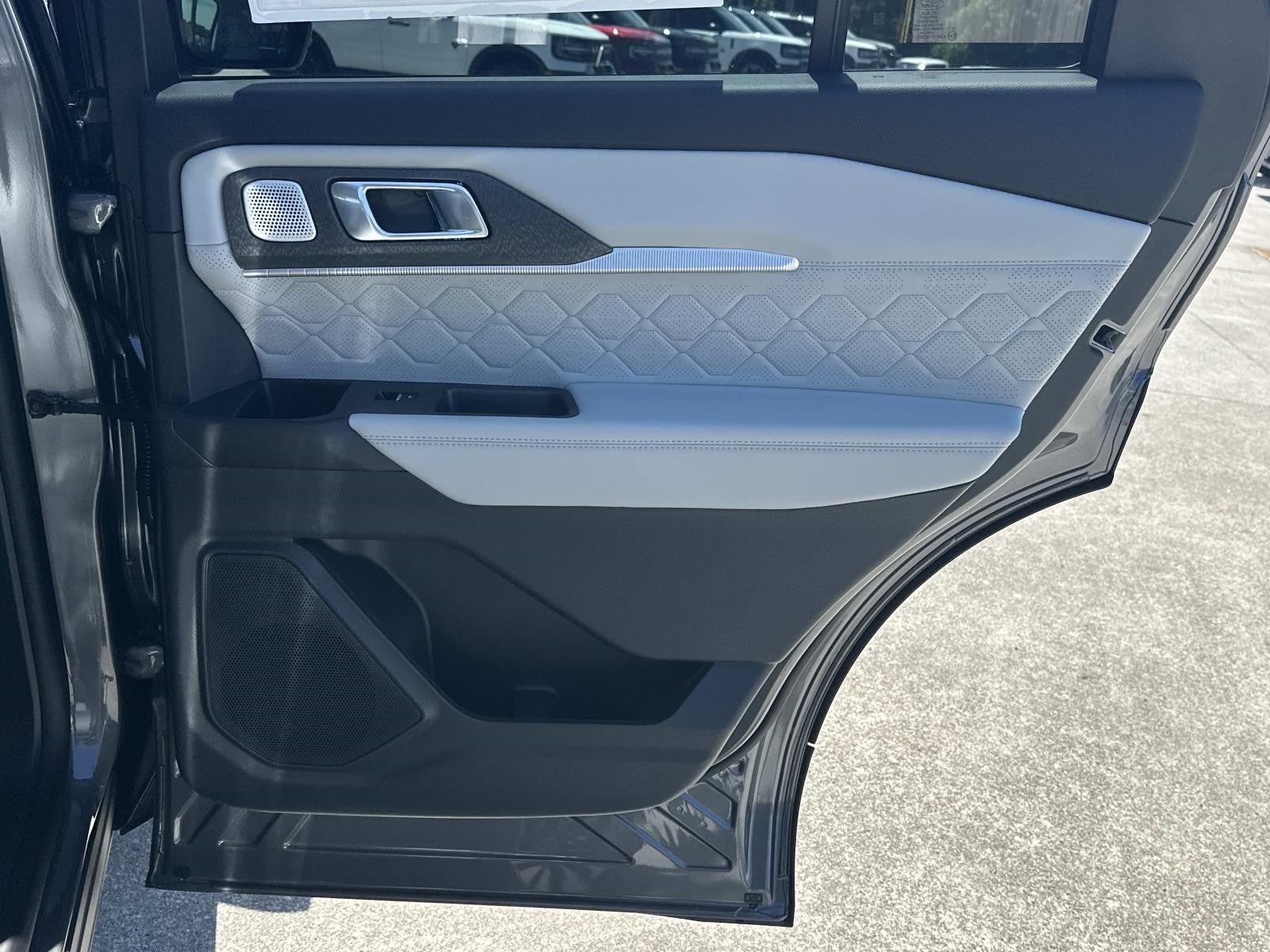 2026 Ford Explorer PLATINUM 4WD