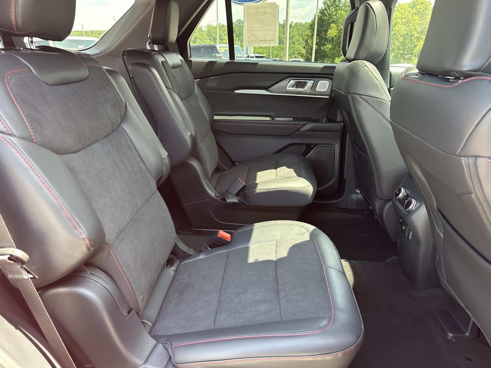2026 Ford Explorer ST 4WD