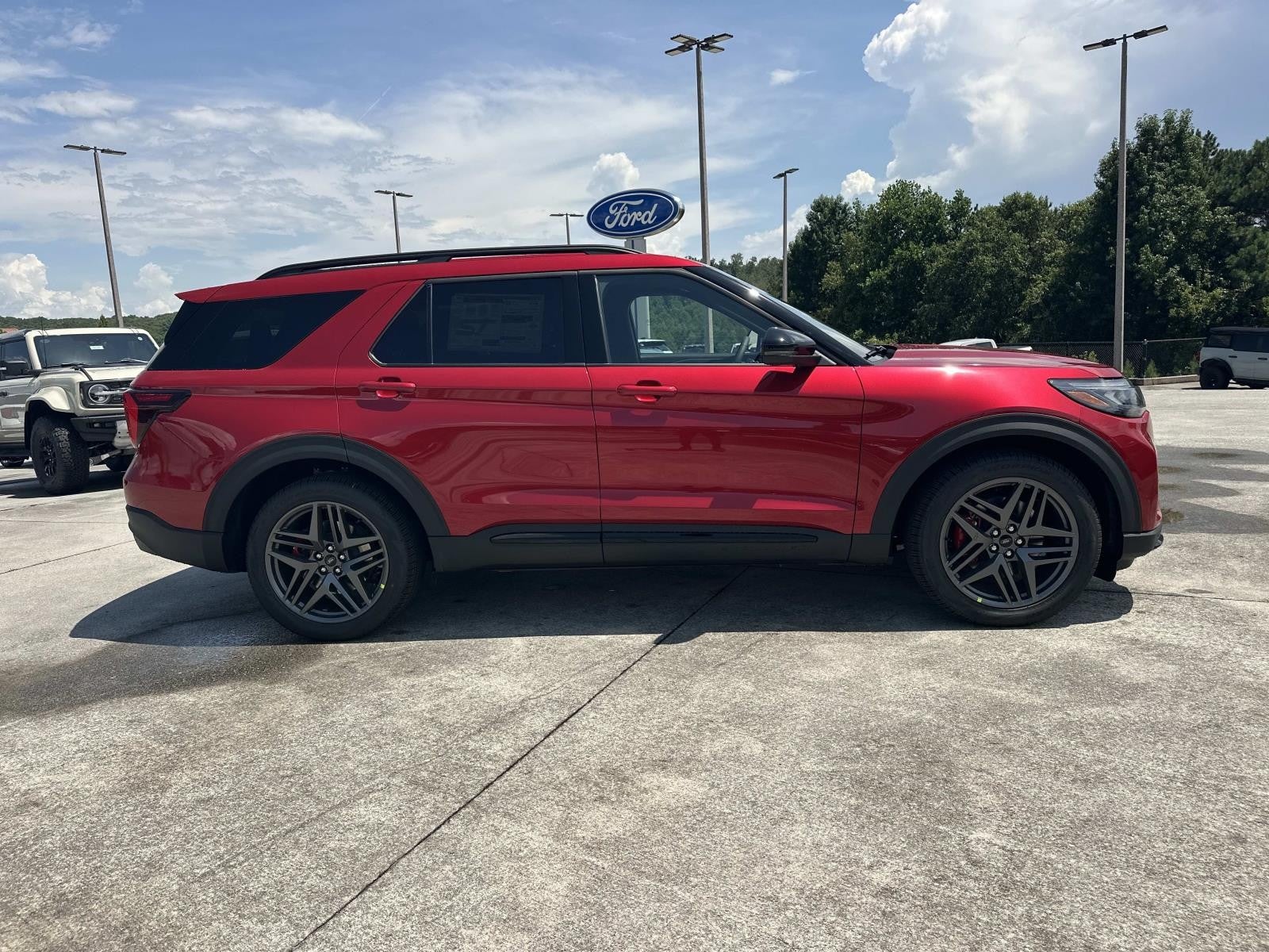 2026 Ford Explorer ST 4WD