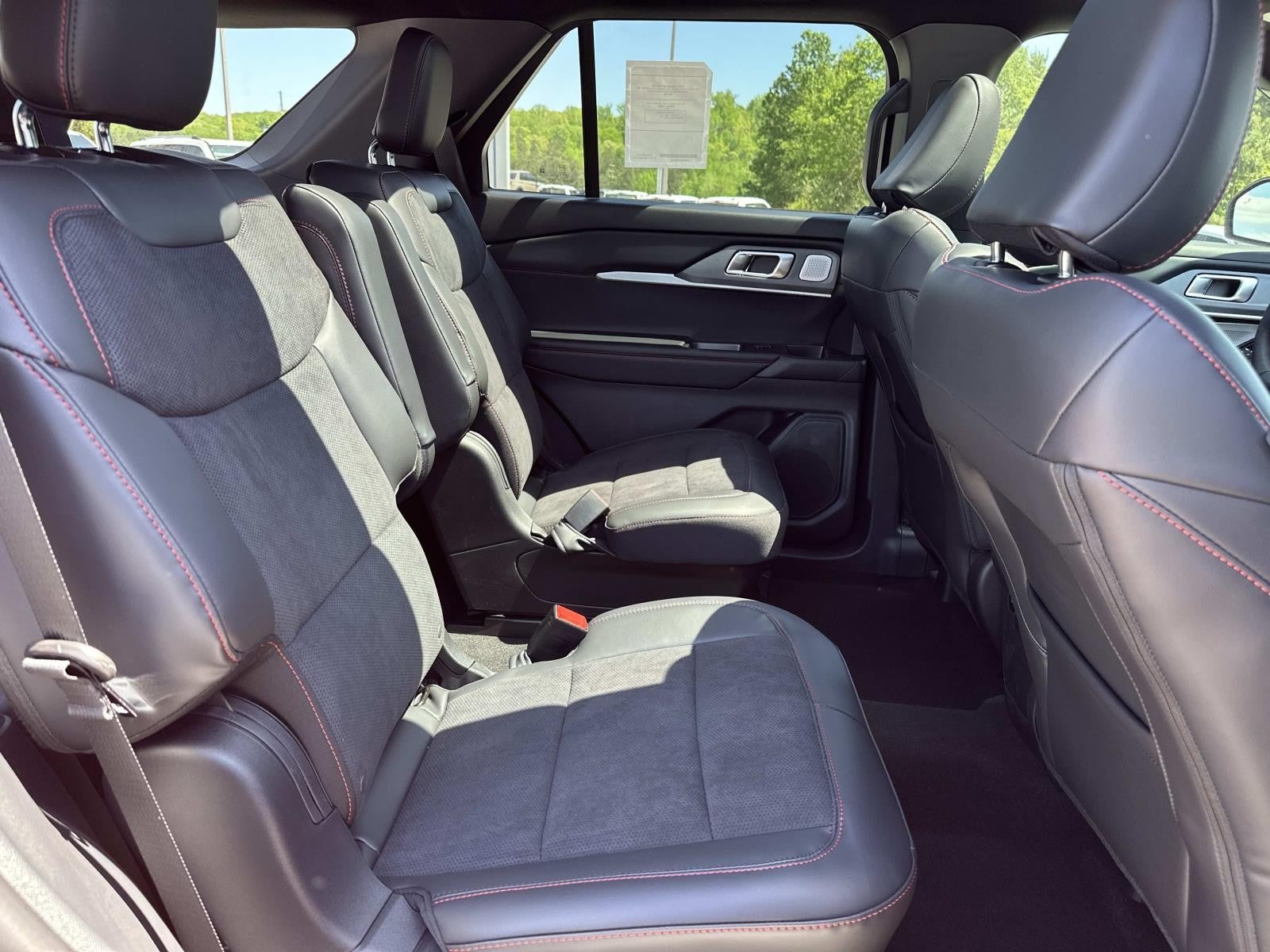 2026 Ford Explorer ST 4WD