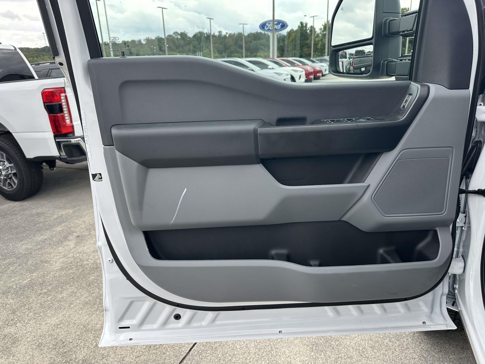 2026 Ford Super Duty F-250 SRW XL 4WD CREW CAB 8' BOX