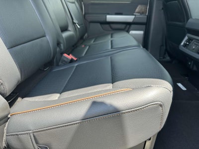 2025 Ford Super Duty F-250 SRW LARIAT 4WD CREW CAB 6.75'