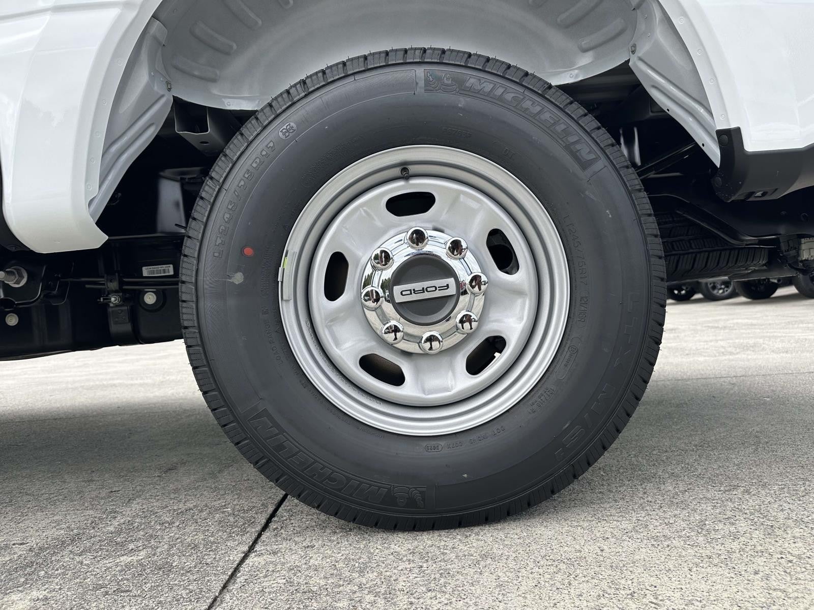 2026 Ford Super Duty F-350 SRW XL 2WD CREW CAB 6.75' BOX