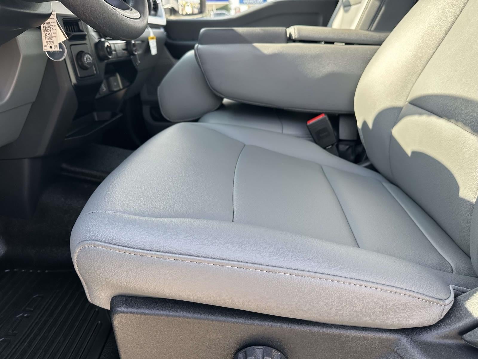 2026 Ford Super Duty F-350 SRW XL 2WD CREW CAB 6.75' BOX