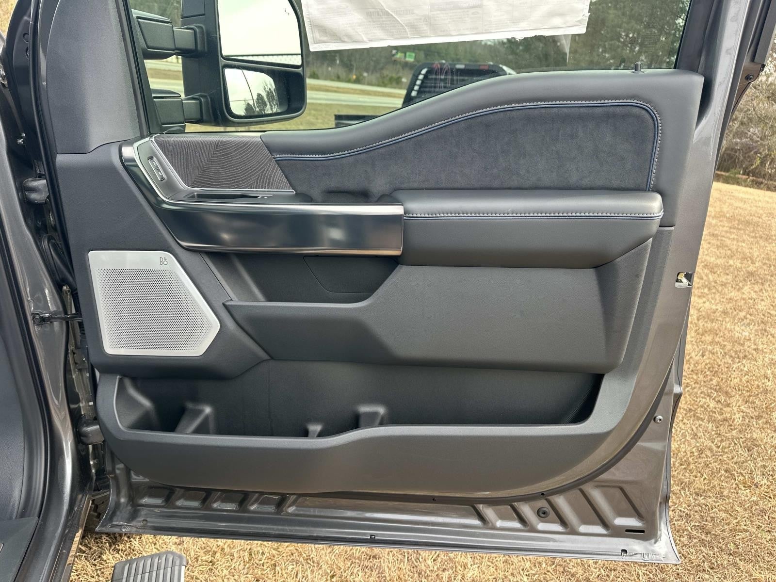 2025 Ford Super Duty F-350 SRW PLATINUM 4WD CREW CAB