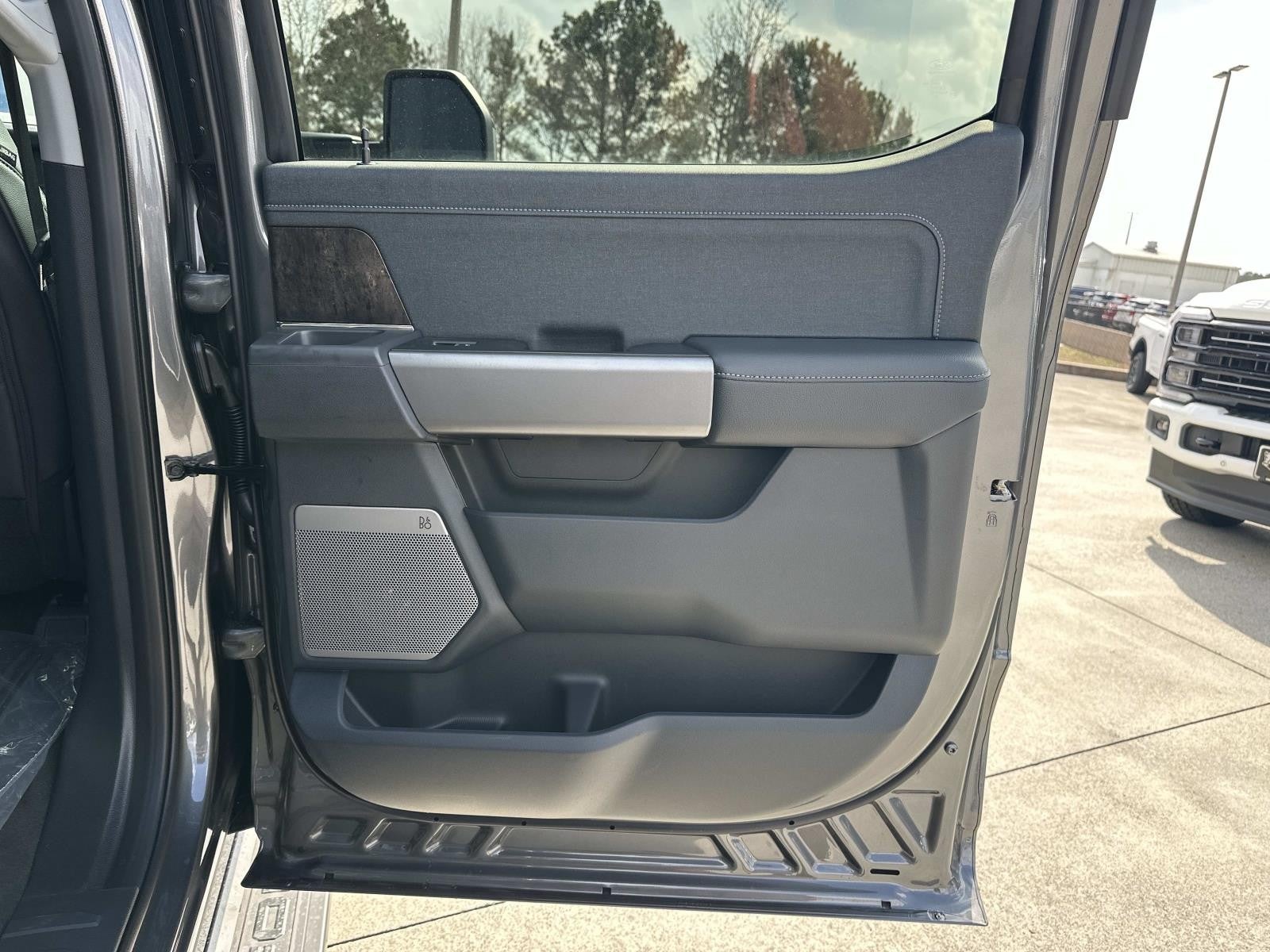 2026 Ford Super Duty F-350 SRW LARIAT 4WD CREW CAB 6.75'