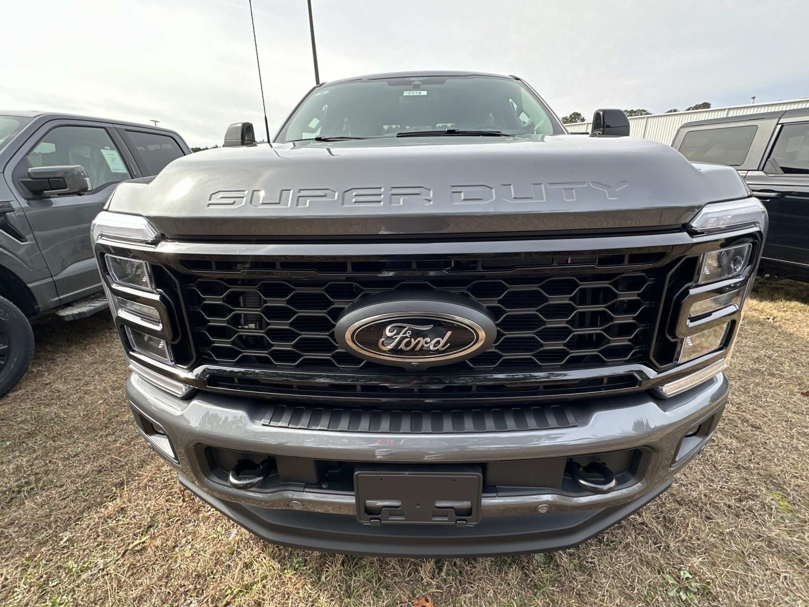 2026 Ford Super Duty F-350 SRW LARIAT 4WD CREW CAB 6.75'