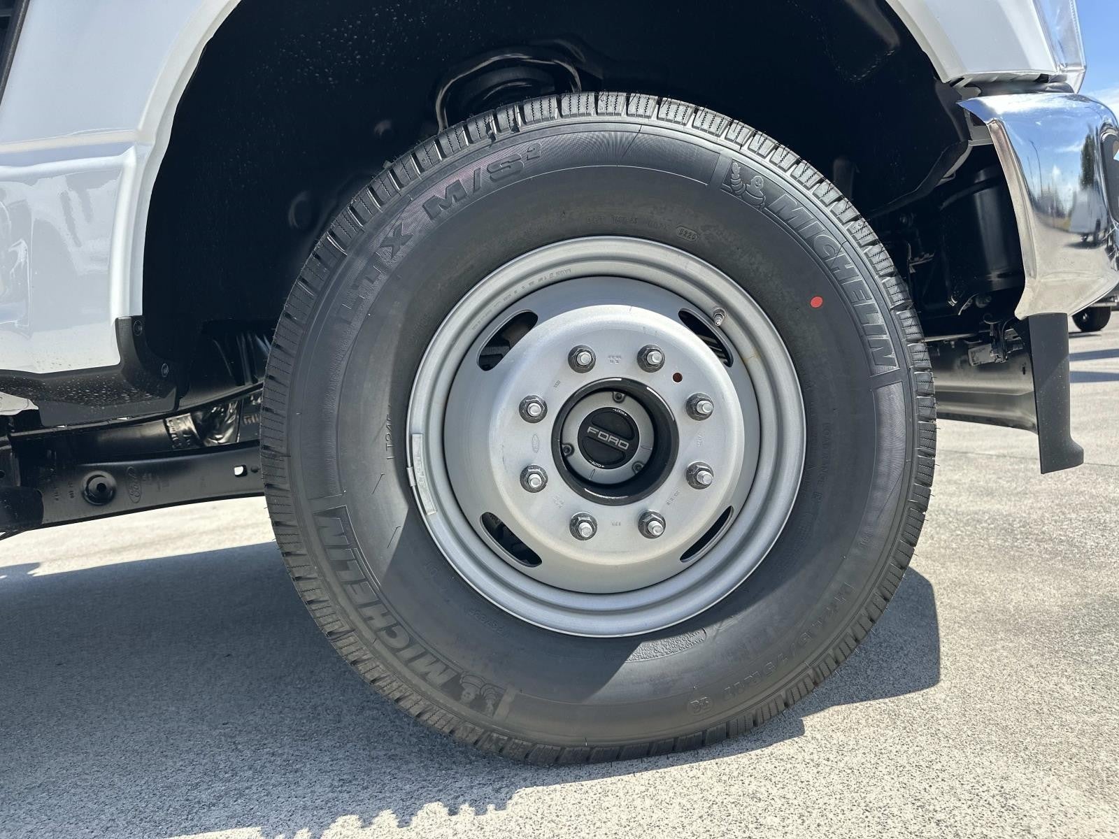 2026 Ford Super Duty F-350 DRW XL 4WD CREW CAB 8' BOX