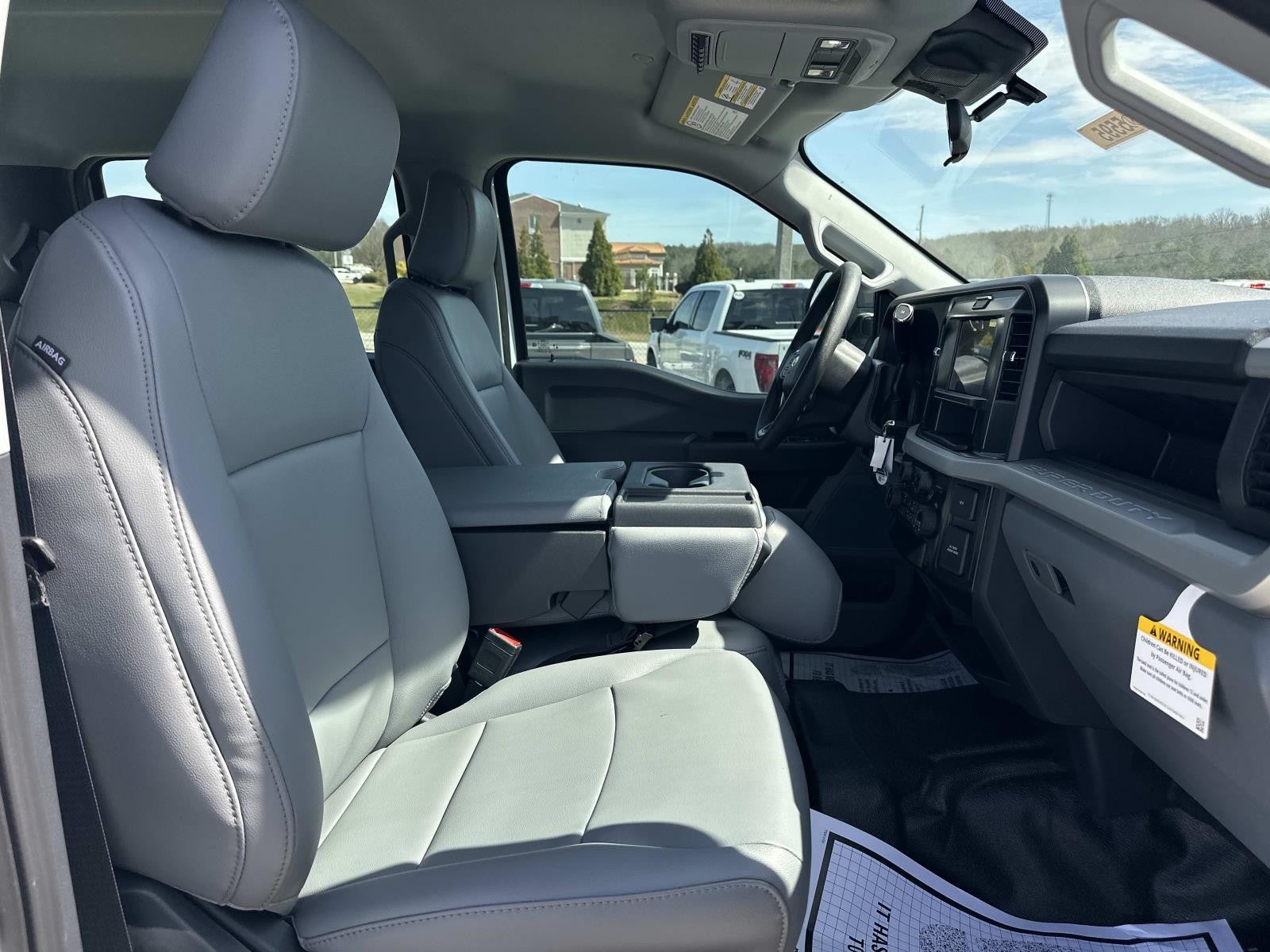 2026 Ford Super Duty F-350 DRW XL 4WD CREW CAB 8' BOX