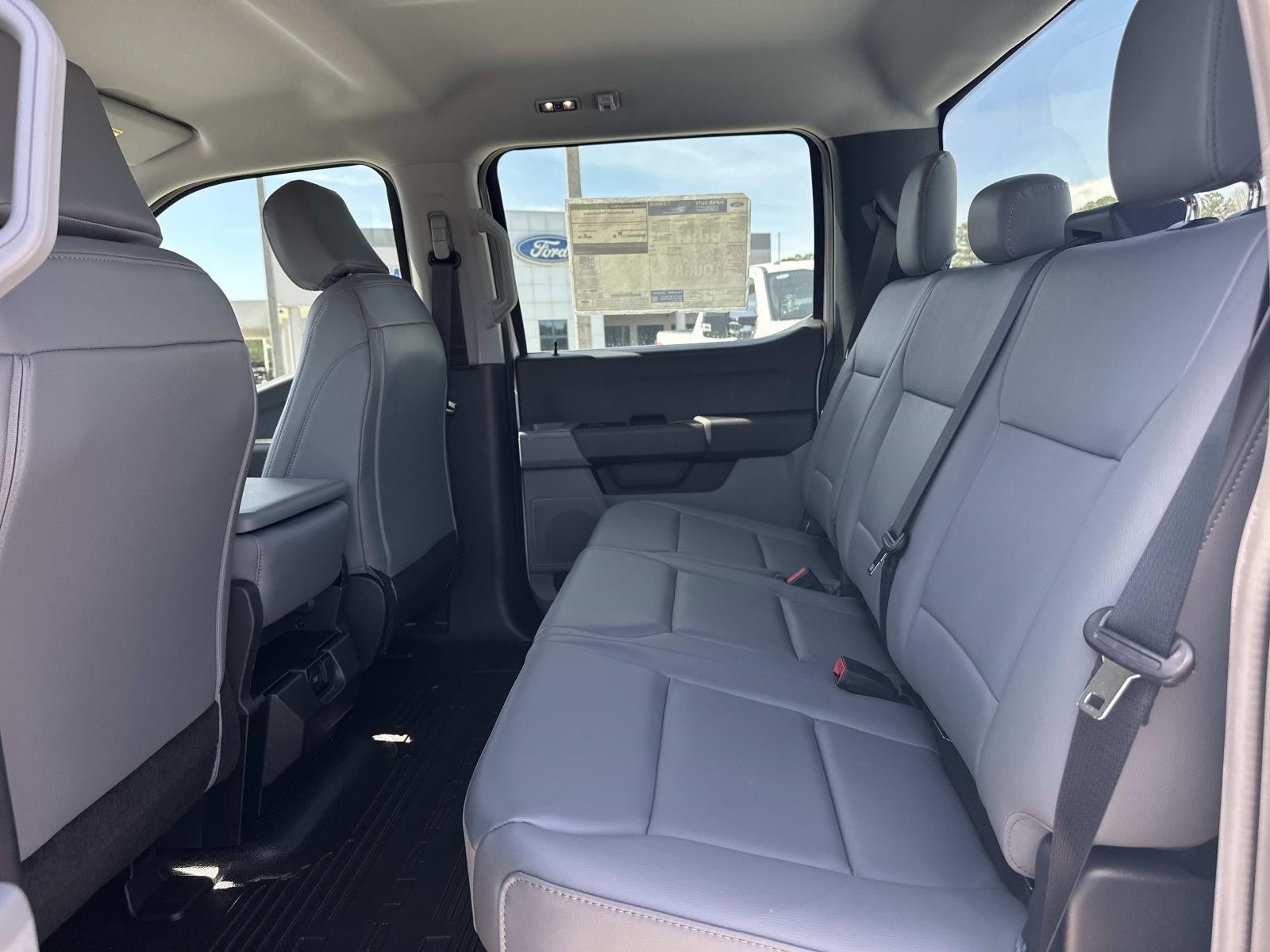 2026 Ford Super Duty F-350 DRW XL 4WD CREW CAB 8' BOX