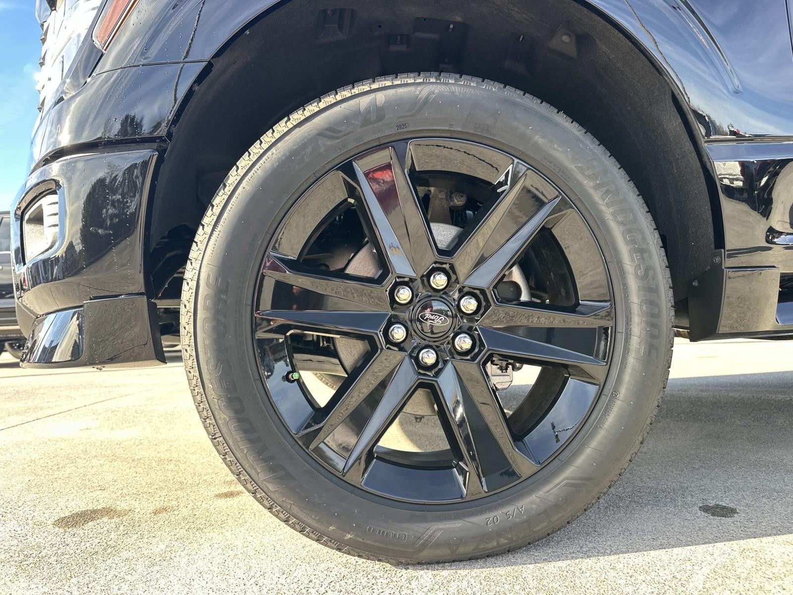 2025 Ford F-150 STX 4WD SUPERCREW 5.5' BO