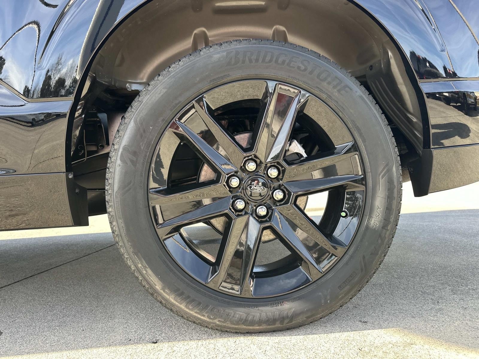 2025 Ford F-150 STX 4WD SUPERCREW 5.5' BO